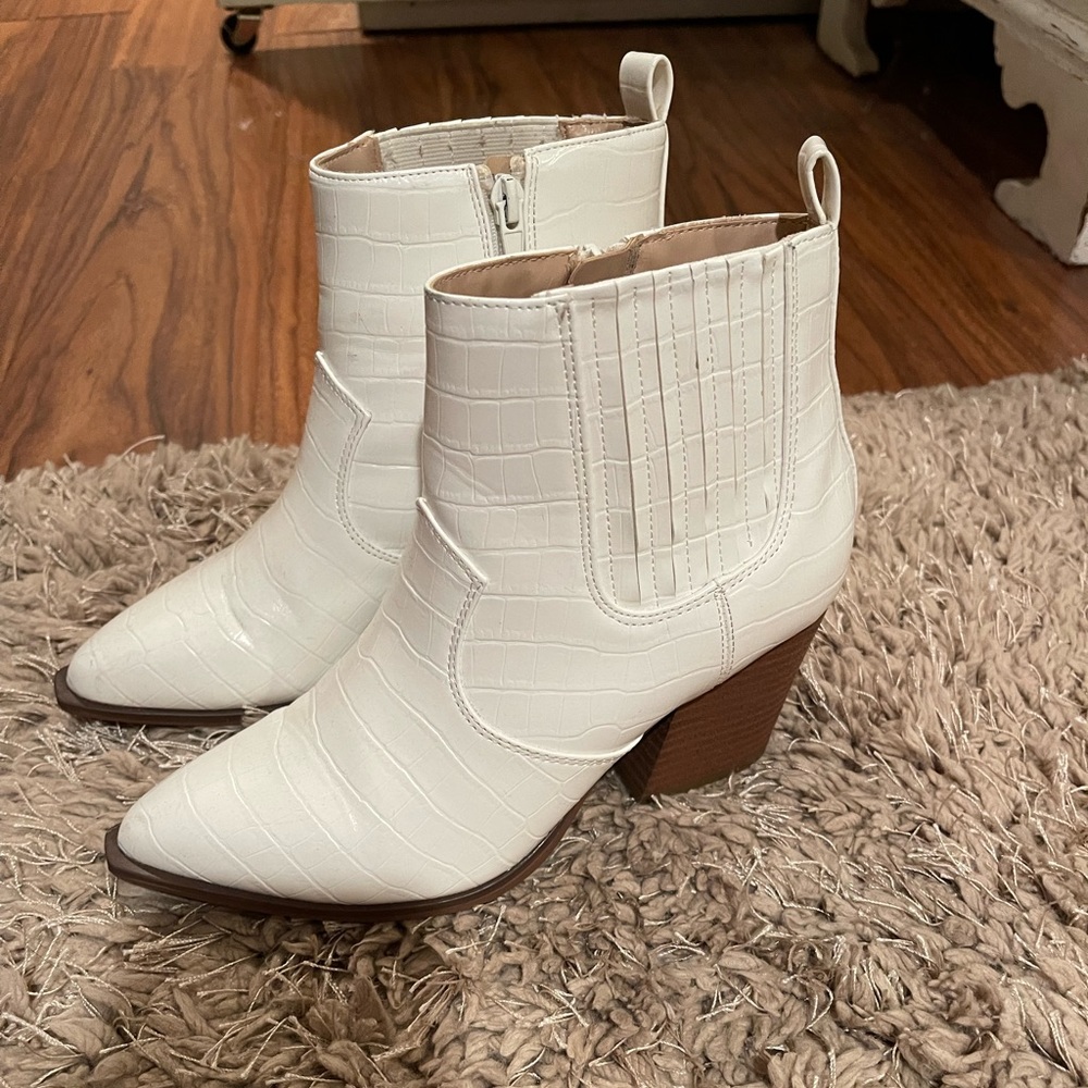 The drop ankle booties